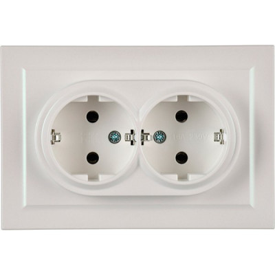 Розетка с/у 2x2P+Е 16A, IP20, в сборе, IEK BRITE [BR-R21-16-K36-F] жемчуг