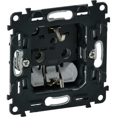 Розетка с/у 2P+E 16A, IP20, безвинт. зажим, Legrand Valena механизм IN'MATIC [753021]